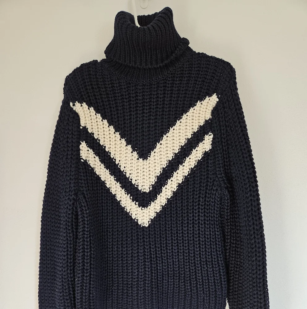 Tory Sport Merino Wool Chevron Turtleneck Sweater - Picture 6 of 8